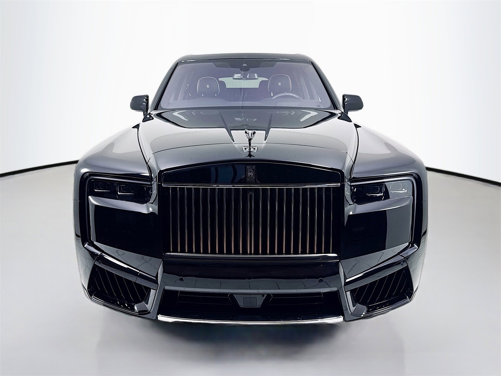 Used 2025 Rolls-Royce Cullinan Black Badge image 2