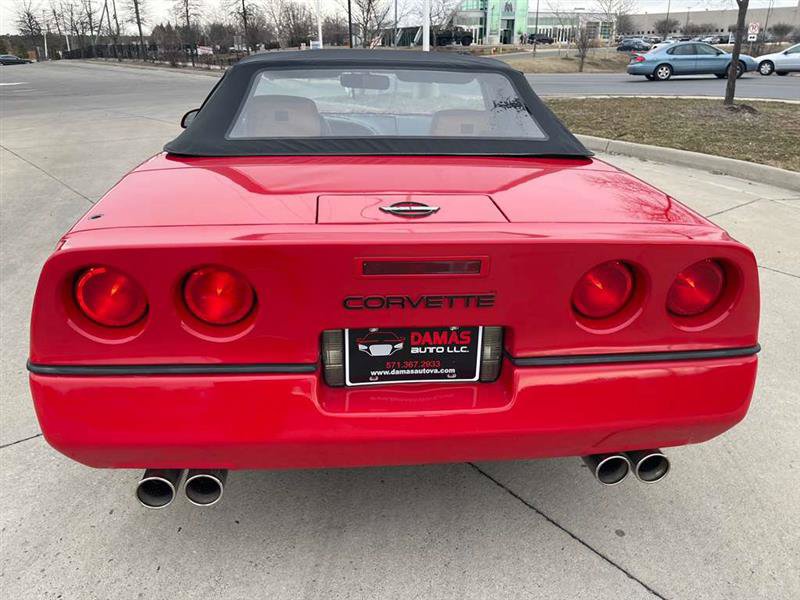 Used 1990 Chevrolet Corvette Convertible RWD image 26