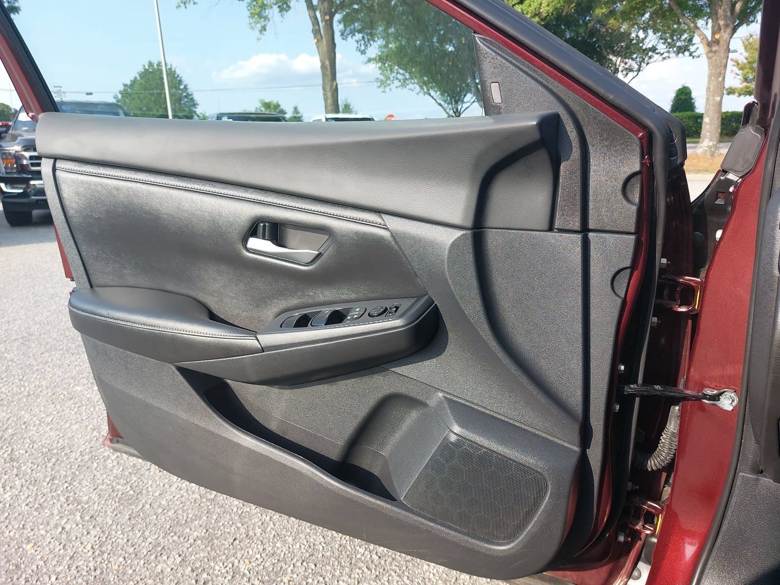 Used 2022 Nissan Sentra SV w/ All-Weather Package FWD image 25