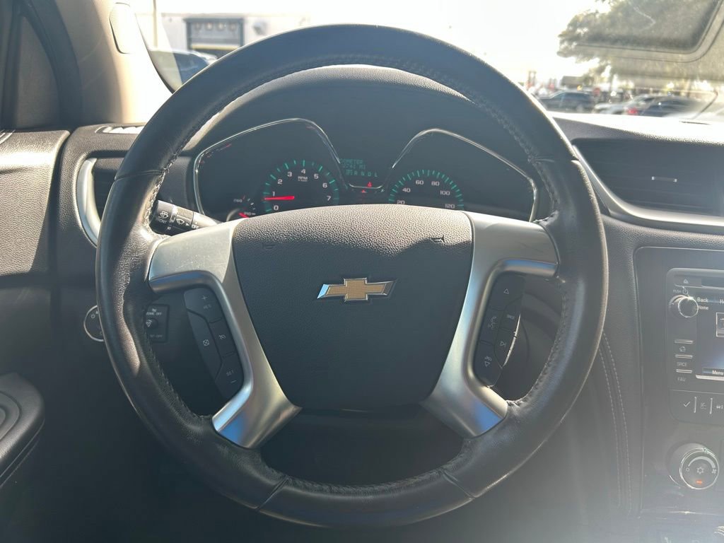 Used 2017 Chevrolet Traverse LT w/ Style and Technology Package image 19