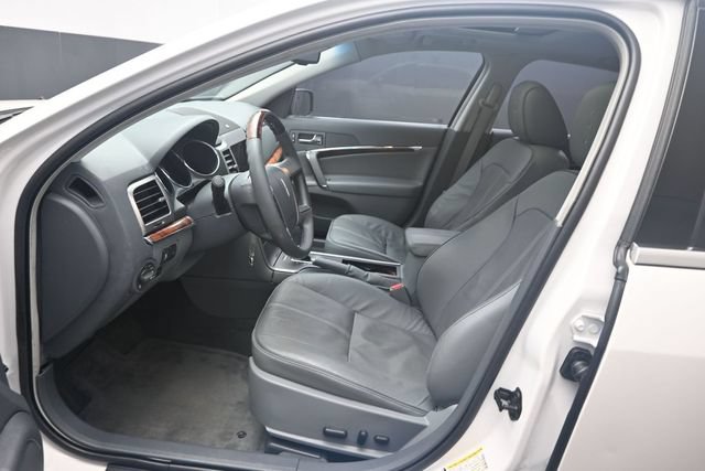 Used 2010 Lincoln MKZ FWD image 10