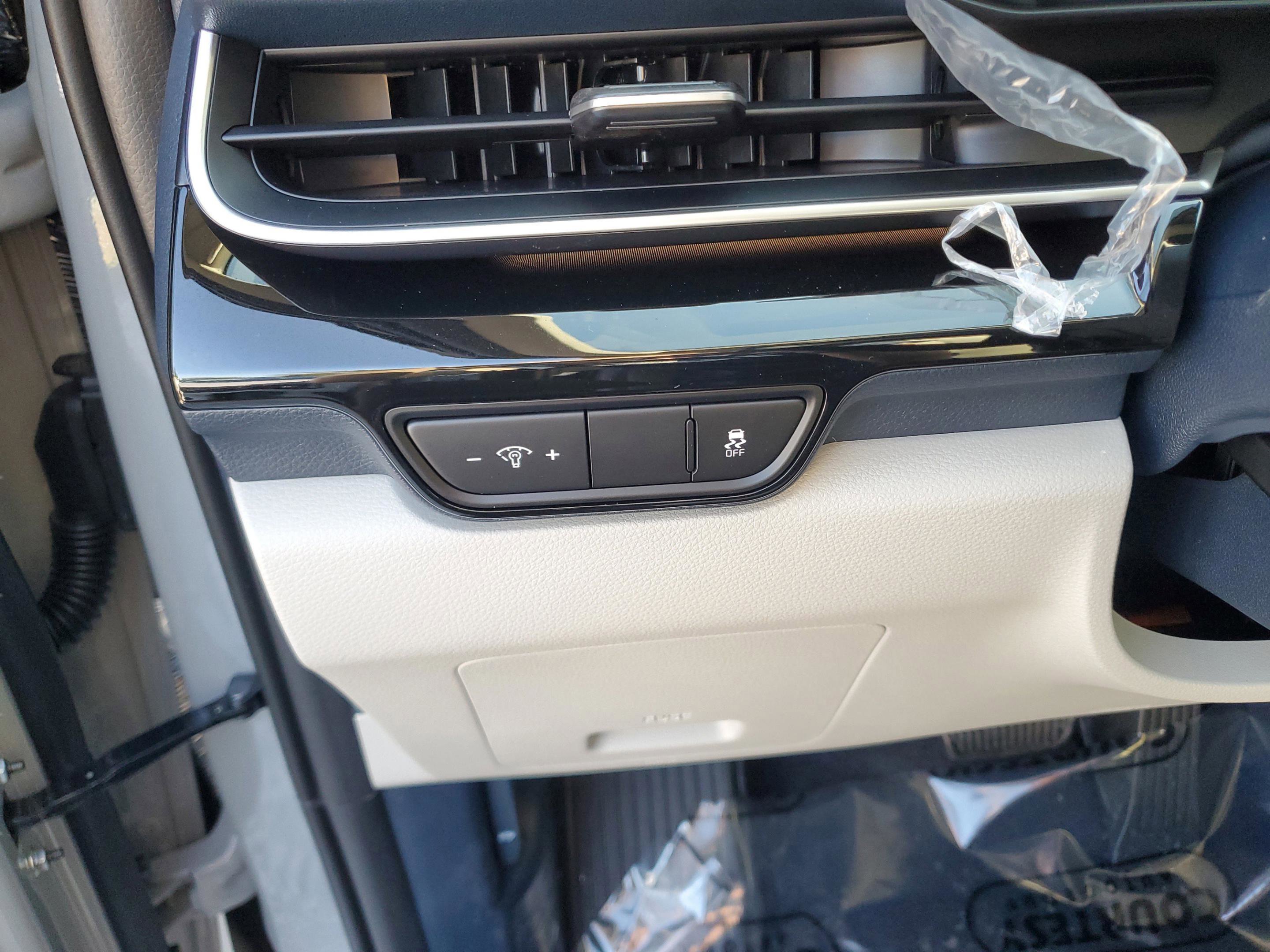 New 2026 Kia Carnival SX Prestige FWD image 29