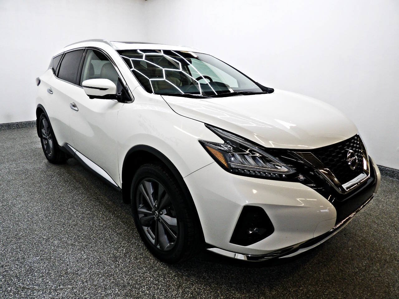 Used 2019 Nissan Murano Platinum w/ Cargo Package AWD/4WD image 3