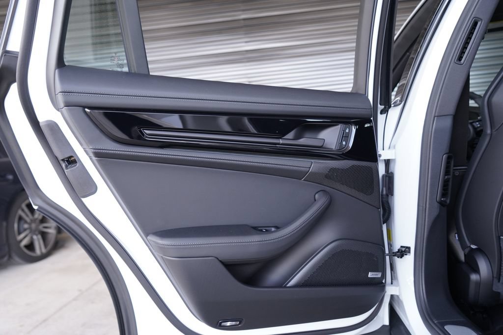 New 2026 Porsche Panamera RWD image 27