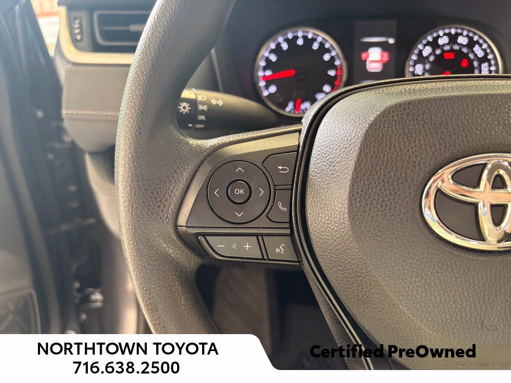 Used 2022 Toyota RAV4 LE w/ Carpet Mat Package (TMS) AWD/4WD image 30