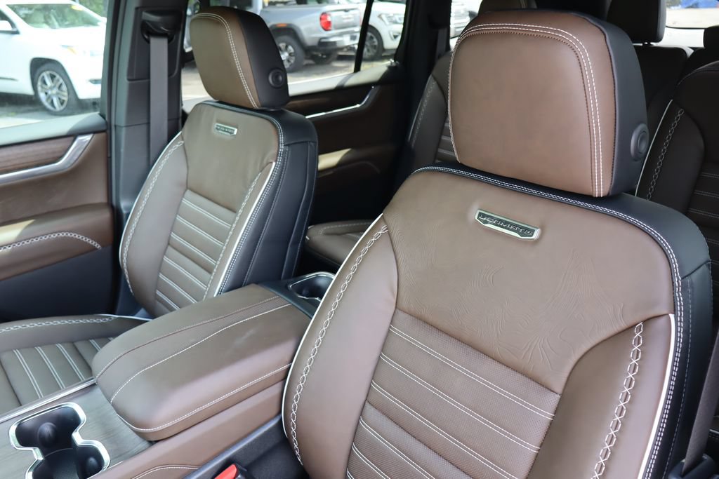 New 2026 GMC Acadia Denali Ultimate w/ LPO, Floor Liner Package AWD/4WD image 14