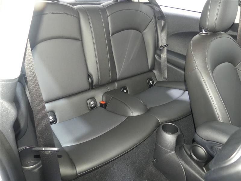 Used 2020 MINI Cooper 2-Door Hardtop w/ Storage Package FWD image 24