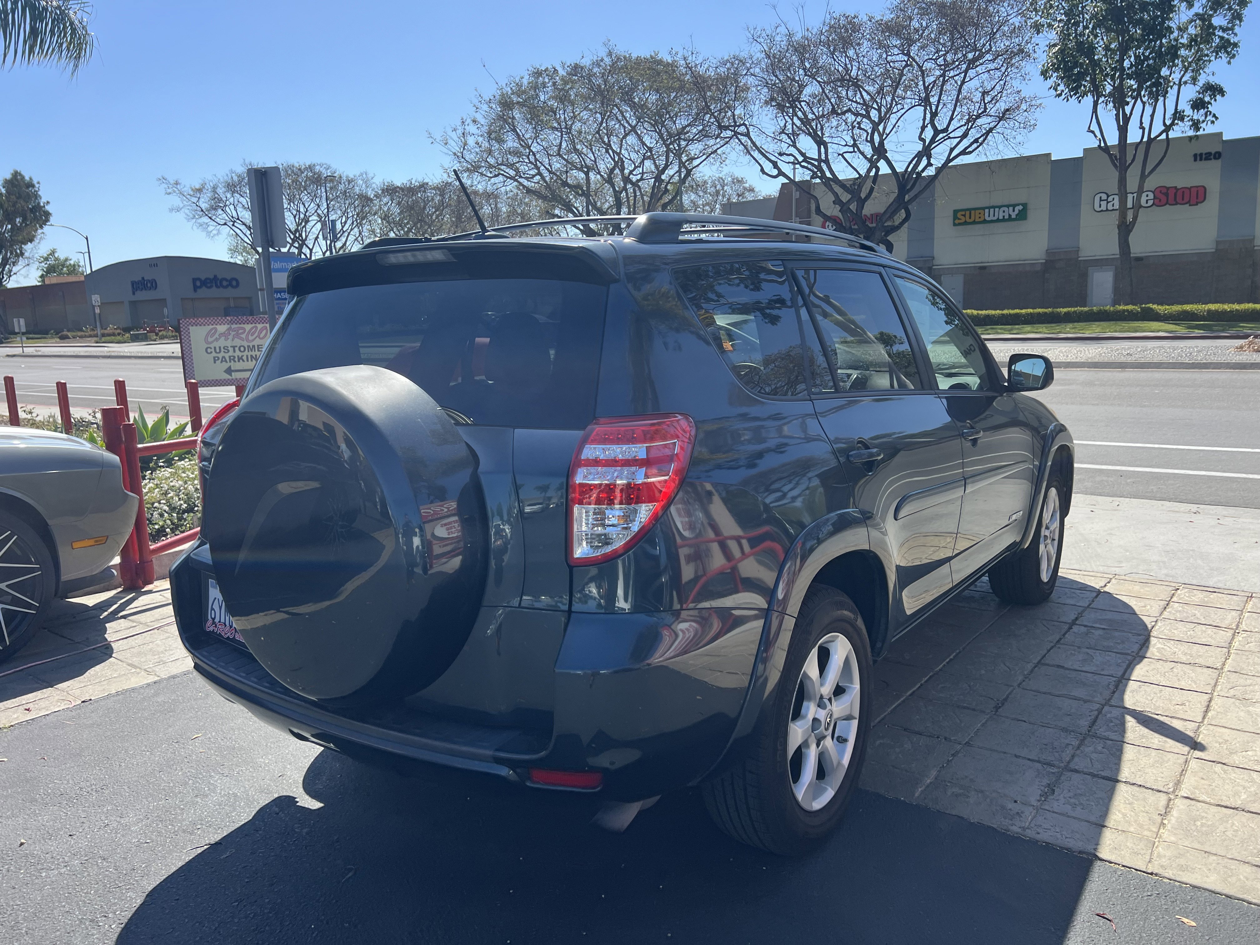 Used 2012 Toyota RAV4 Limited w/ Premium Plus Value Pkg image 8