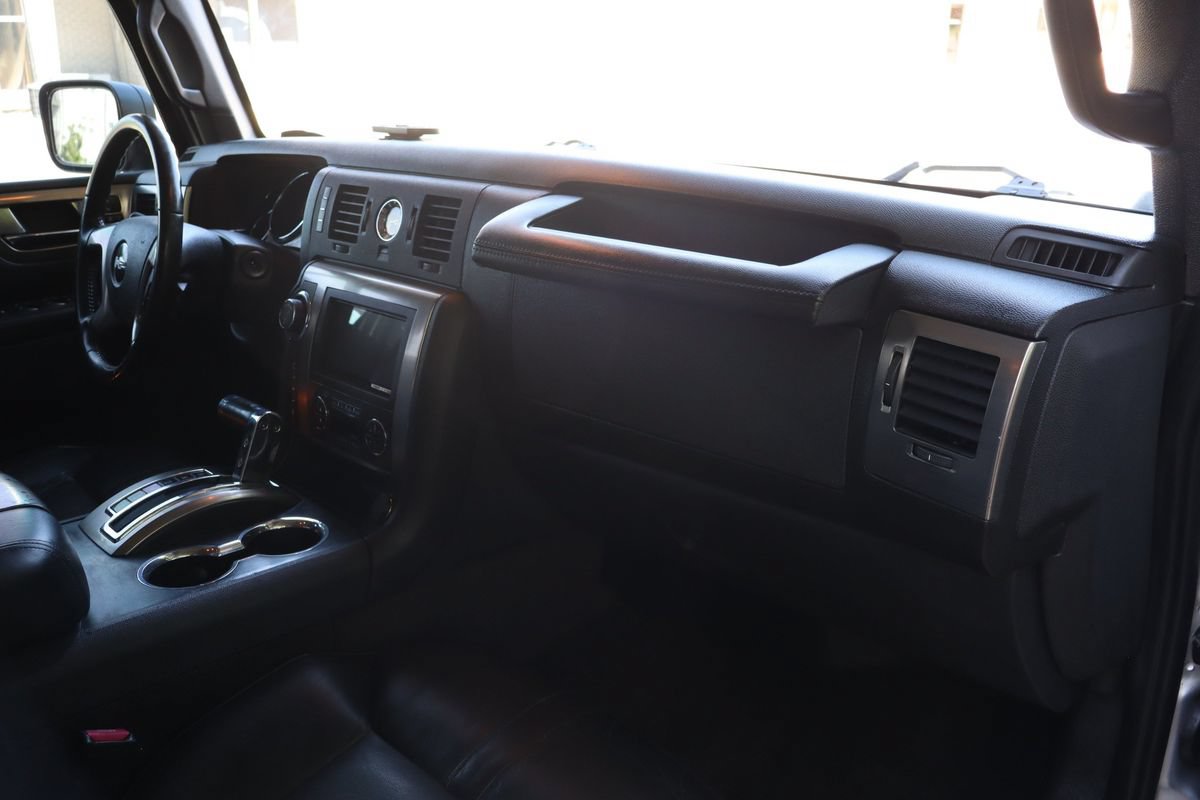 Used 2009 HUMMER H2 Luxury AWD/4WD image 16