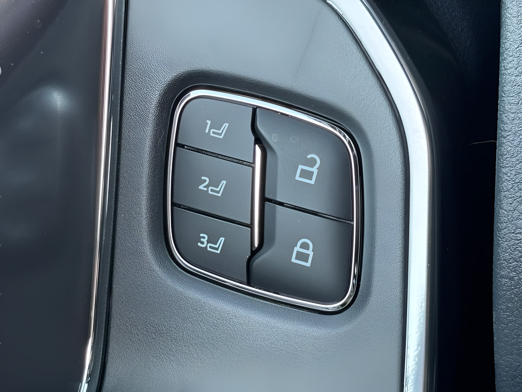 New 2026 Ford F250 Platinum AWD/4WD image 29
