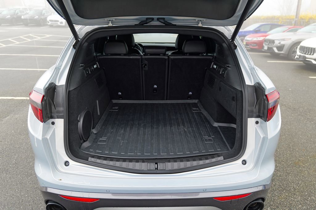 Used 2022 Alfa Romeo Stelvio Ti image 65