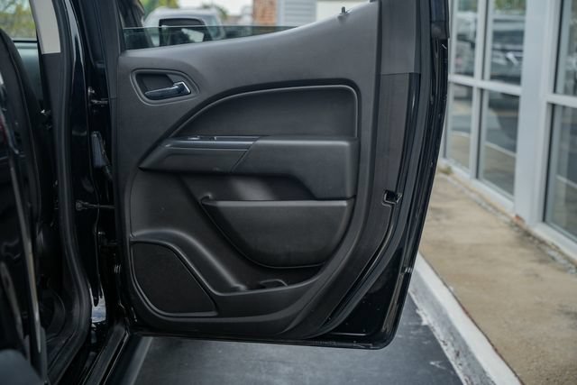 Used 2018 Chevrolet Colorado ZR2 w/ ZR2 Midnight Special Edition AWD/4WD image 39