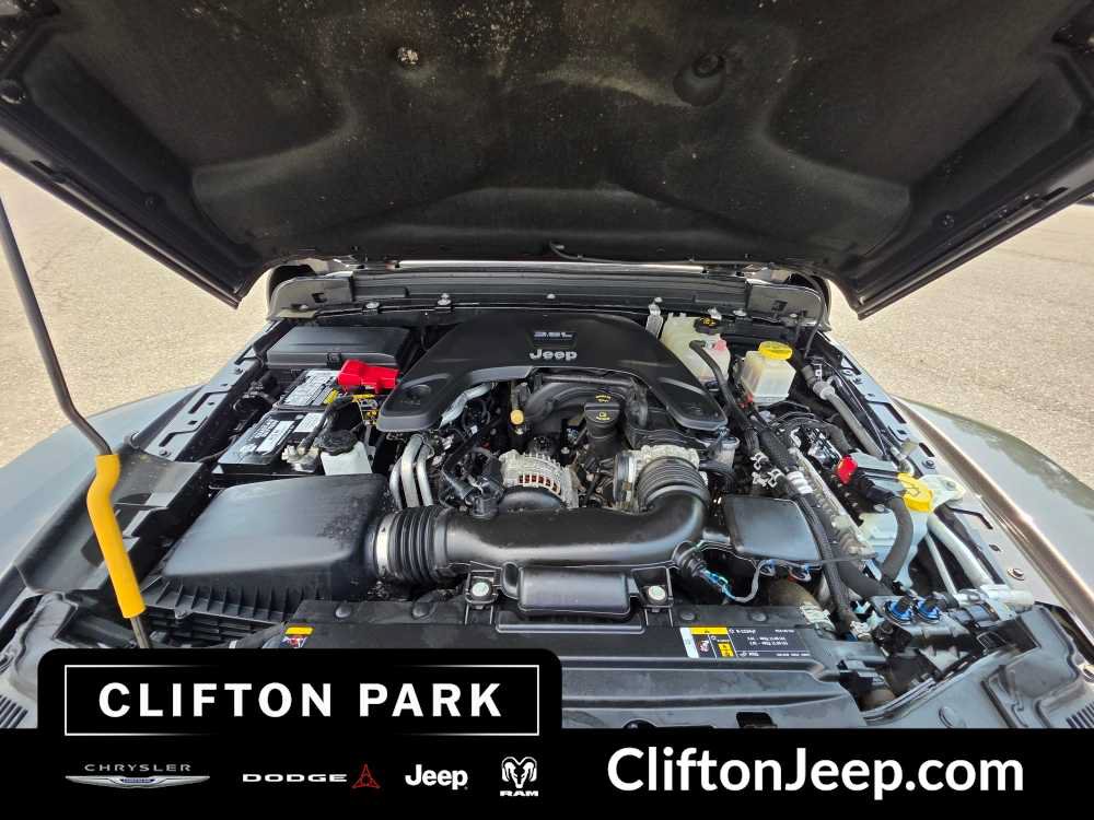 Used 2021 Jeep Gladiator Mojave AWD/4WD image 28
