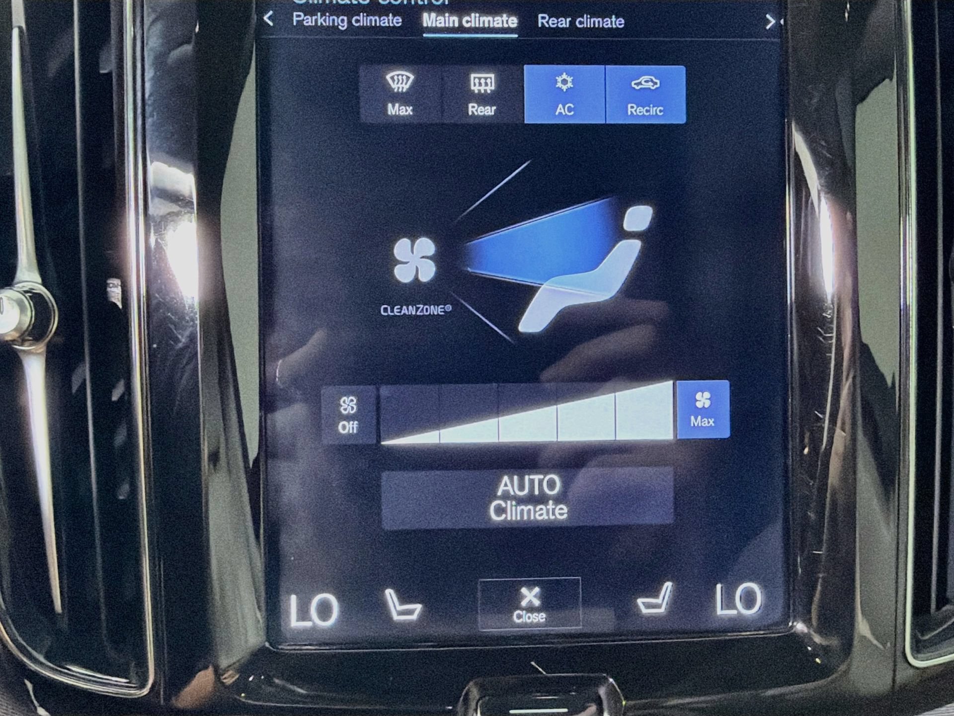 Used 2019 Volvo XC60 T5 Inscription w/ Protection Package FWD image 17