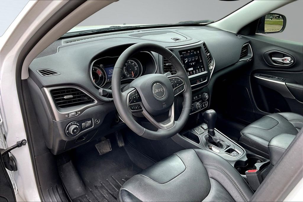 Used 2022 Jeep Cherokee Latitude Lux w/ Sun & Sound Group FWD image 18