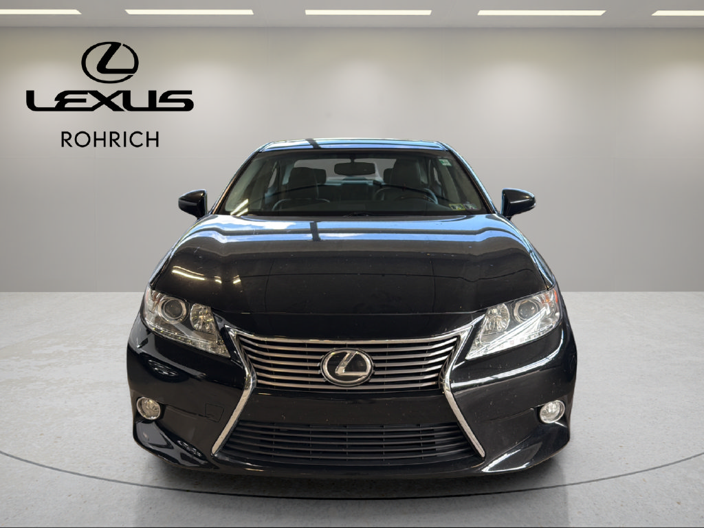 Used 2013 Lexus ES 350 w/ Luxury Pkg FWD image 2