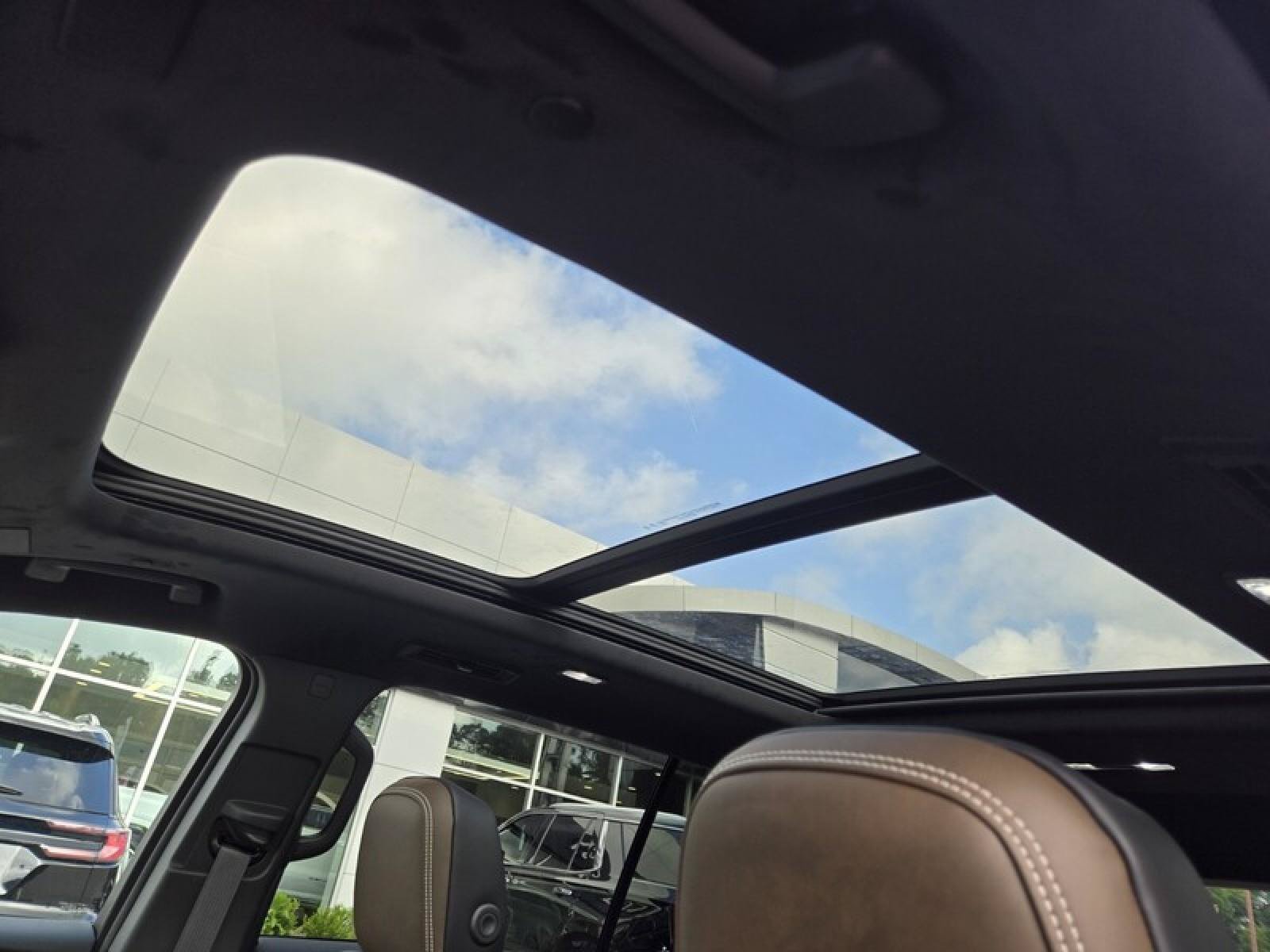New 2026 GMC Acadia Denali Ultimate w/ LPO, Floor Liner Package FWD image 24