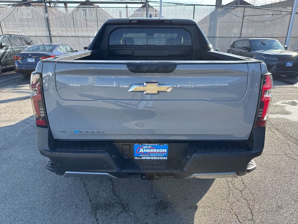 Used 2025 Chevrolet Silverado EV LT w/ LT Premium Package image 7