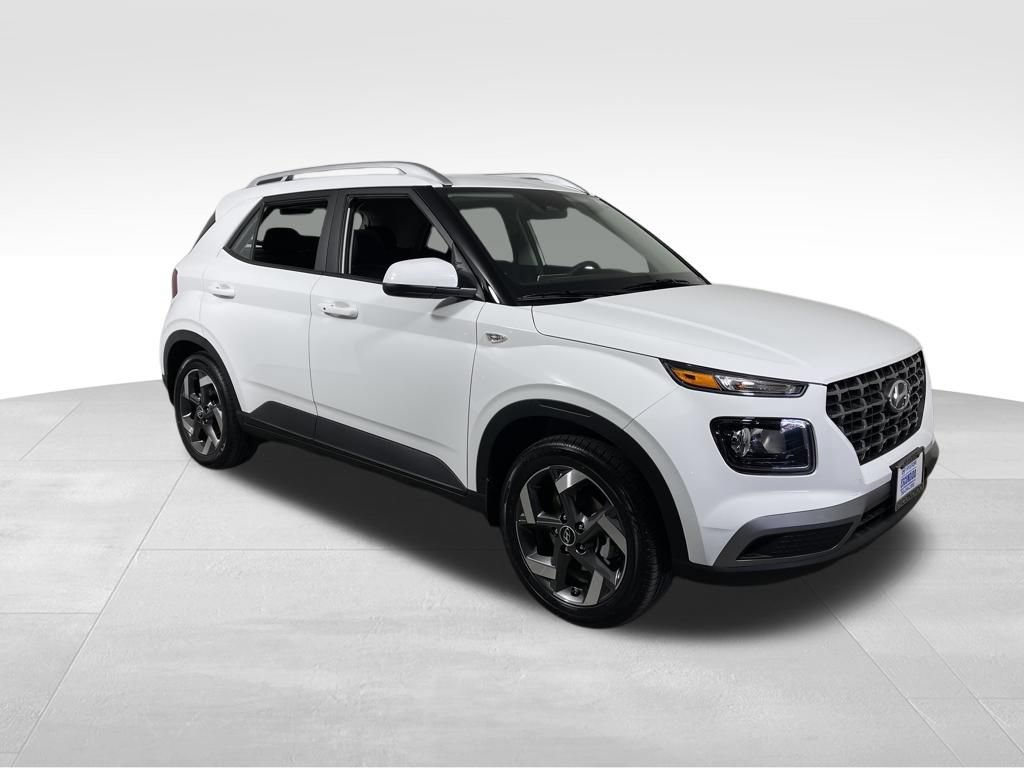 New 2026 Hyundai Venue SEL FWD image 7