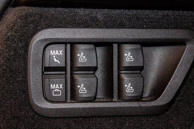 Used 2019 BMW X7 xDrive50i w/ Executive Package image 16