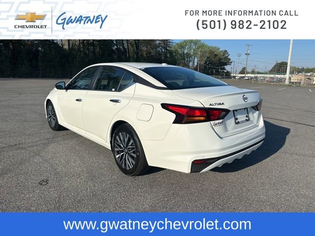 Used 2025 Nissan Altima 2.5 SV FWD image 7