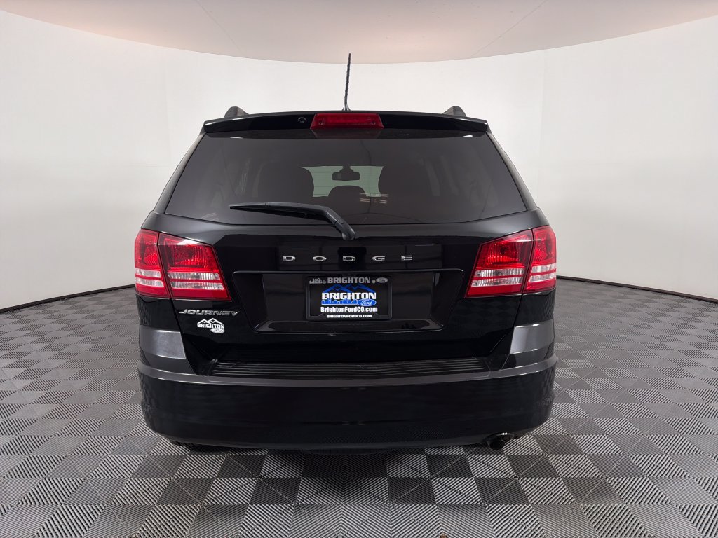 Used 2019 Dodge Journey SE FWD image 4