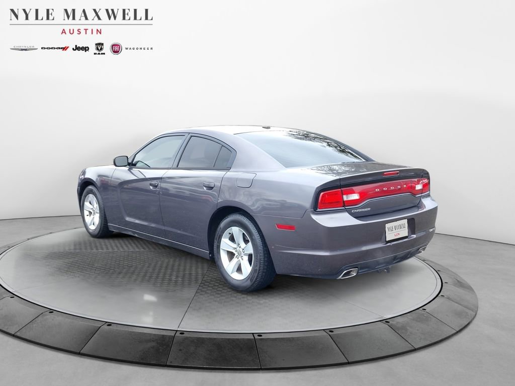 Used 2013 Dodge Charger SE w/ Connectivity Group image 12
