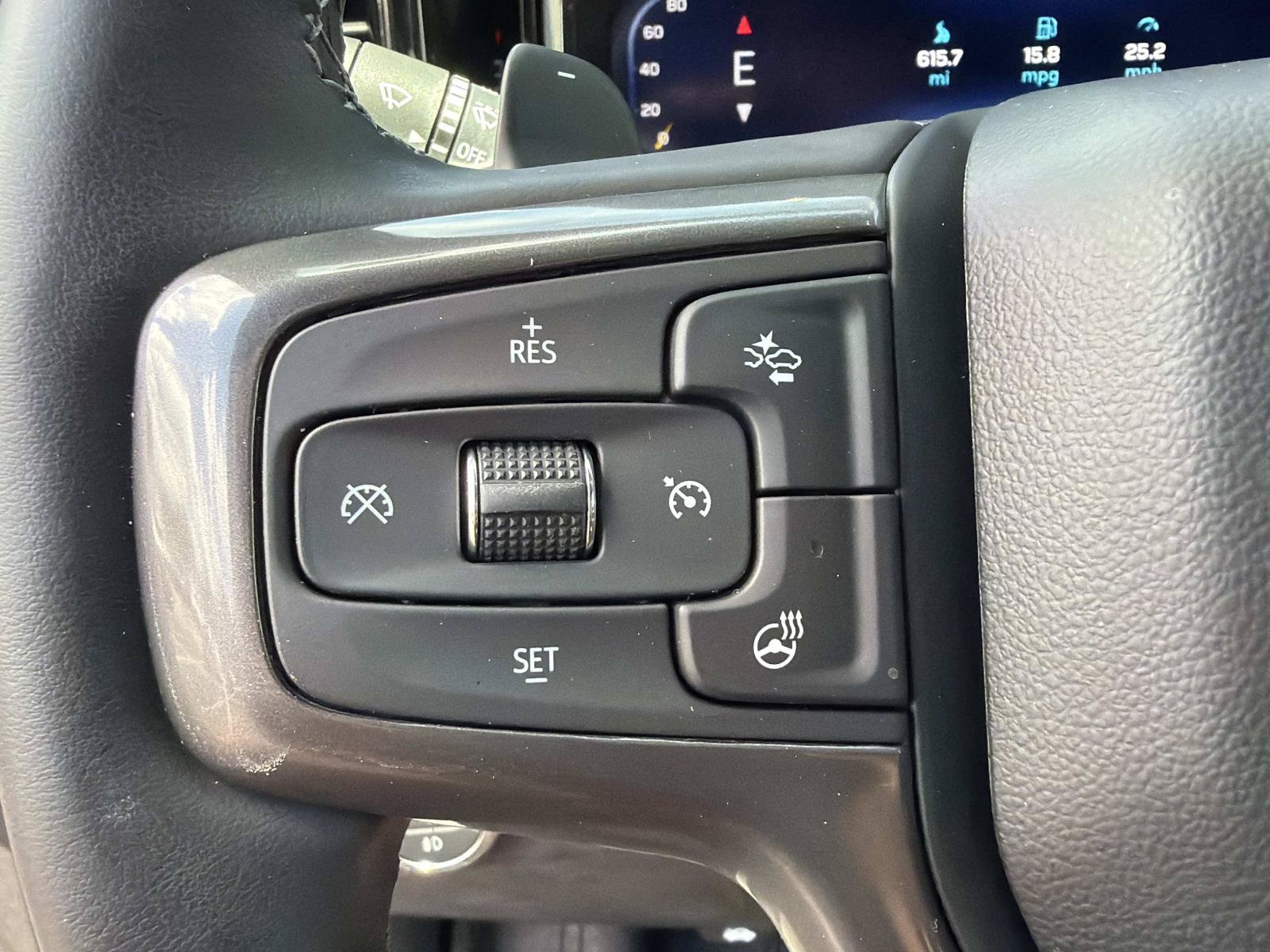 Used 2024 Chevrolet Silverado 1500 High Country w/ High Country Premium Package AWD/4WD image 33