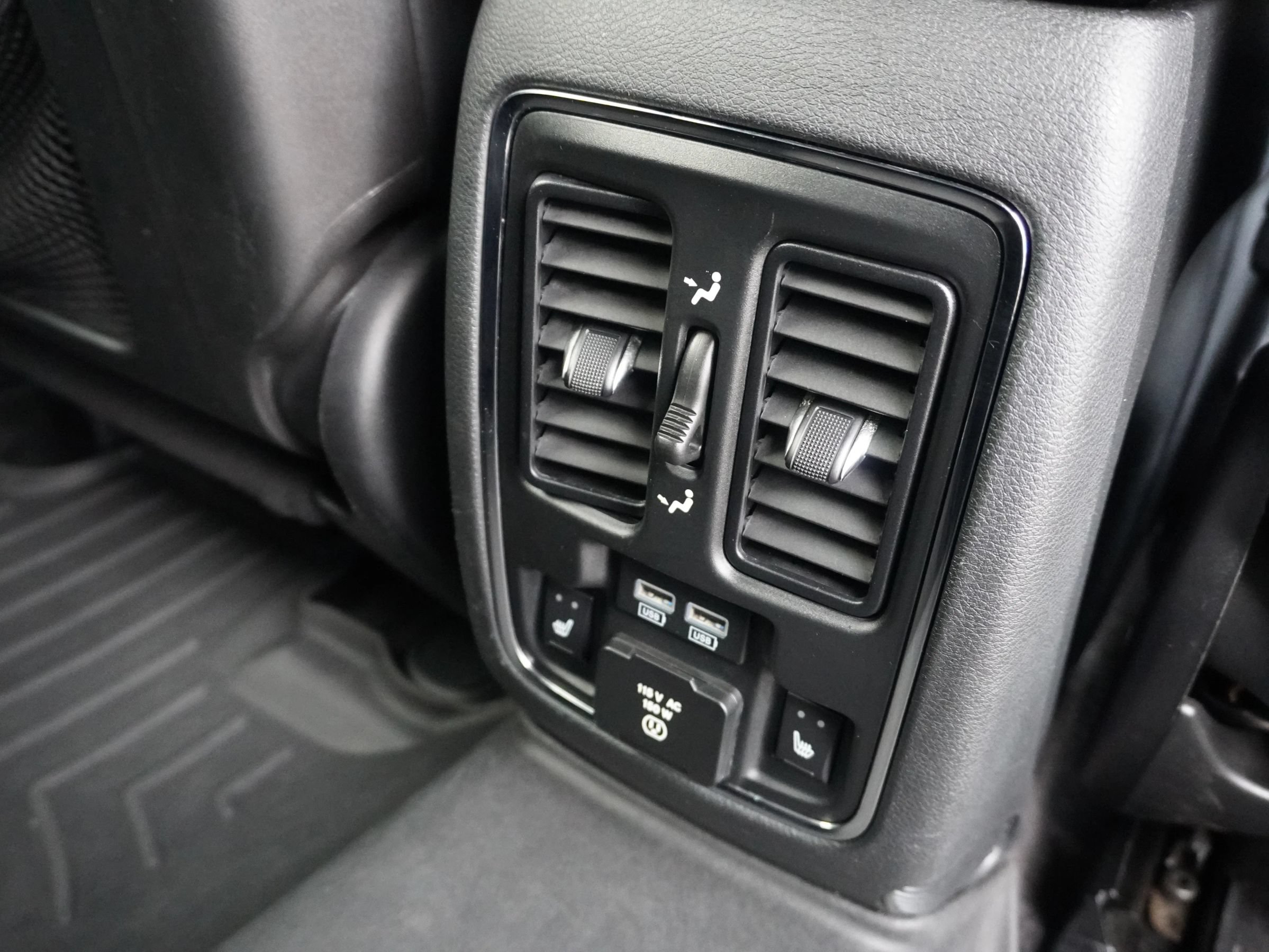 Used 2016 Jeep Grand Cherokee Limited AWD/4WD image 39