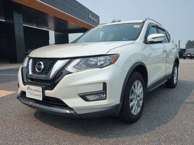 Used 2017 Nissan Rogue SV w/ SV Premium Package AWD/4WD image 8