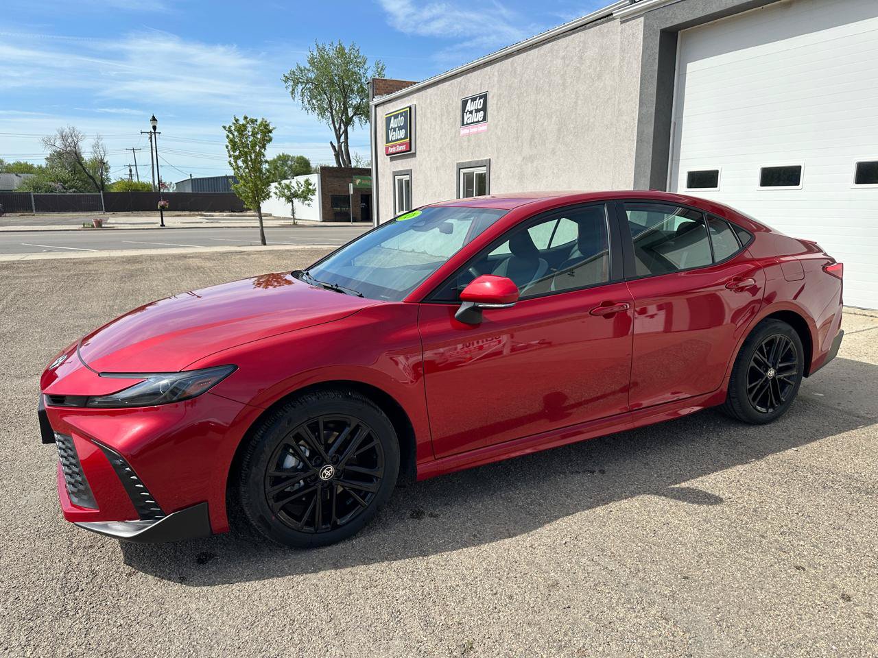 Used 2026 Toyota Camry SE w/ Convenience Package AWD/4WD image 4
