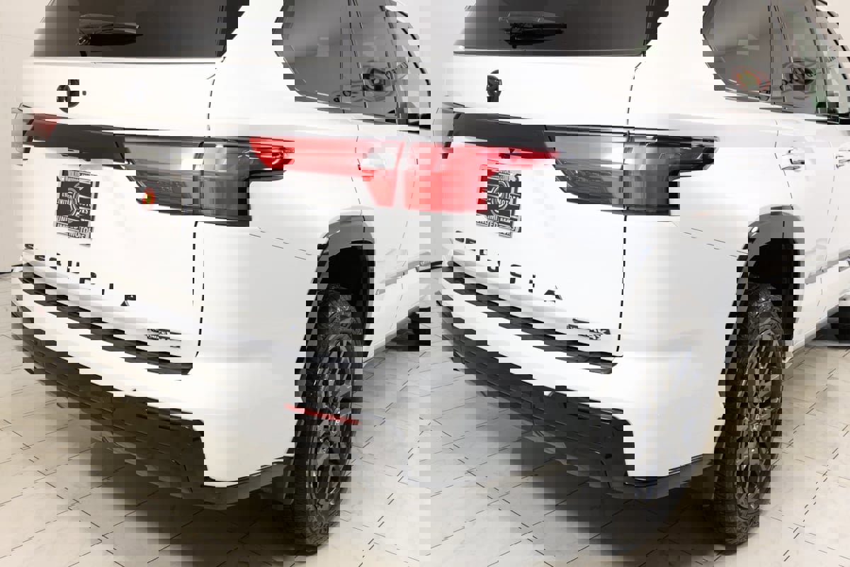 Used 2025 Toyota Sequoia Platinum image 46