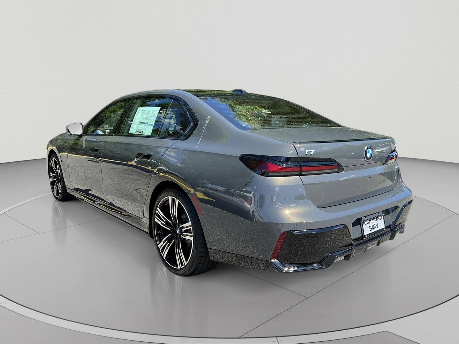 New 2026 BMW i7 xDrive60 w/ Executive Package AWD/4WD image 3