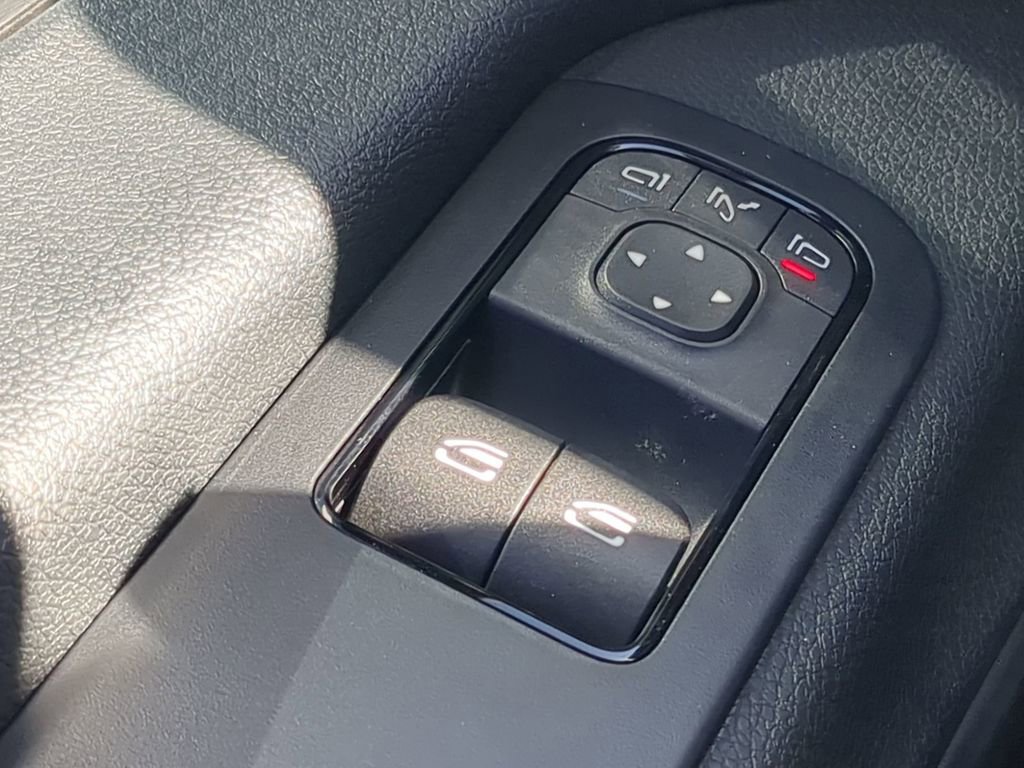 Used 2025 Mercedes-Benz Sprinter 2500 image 10