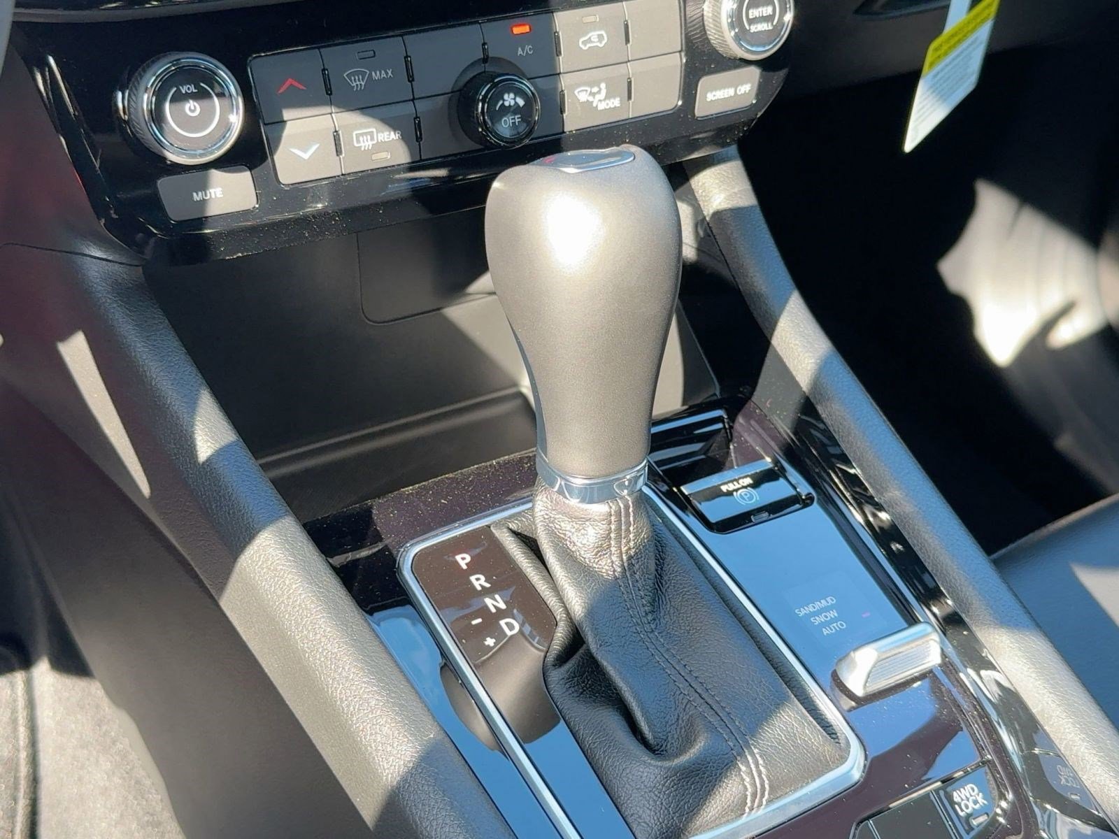 New 2026 Jeep Compass Latitude image 16