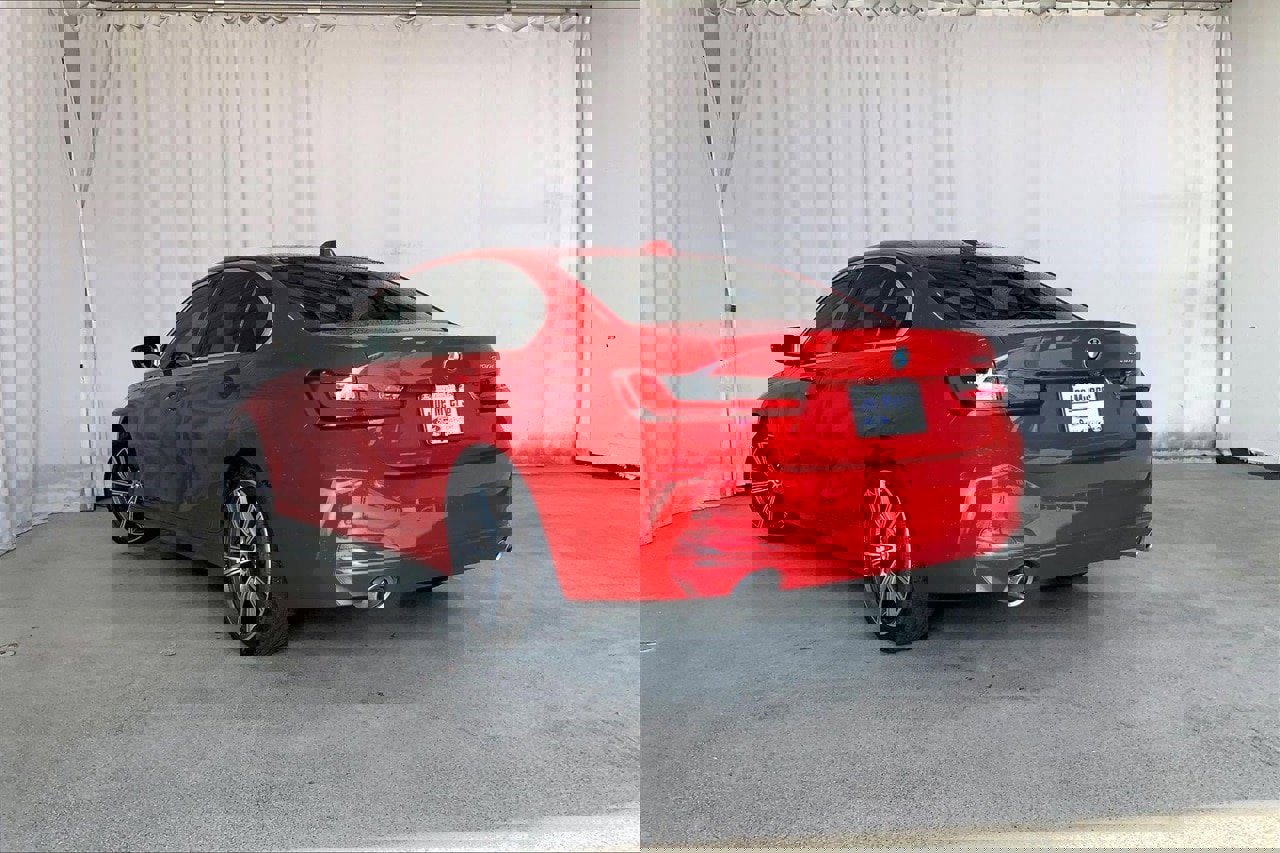 Used 2024 BMW 330i Sedan w/ Convenience Package image 5