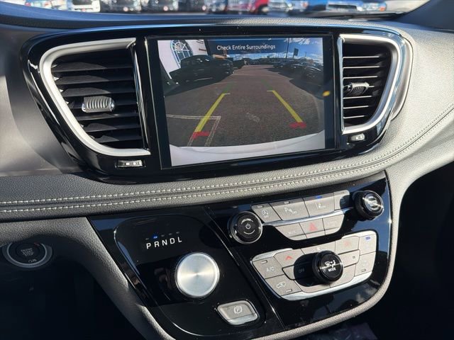 New 2026 Chrysler Pacifica Select w/ S Appearance Package FWD image 14