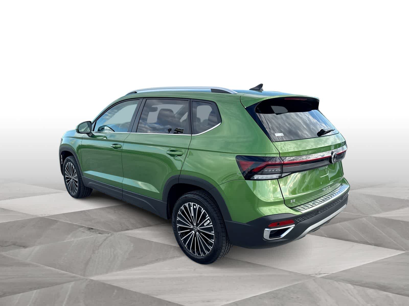 Used 2025 Volkswagen Taos SE FWD image 6