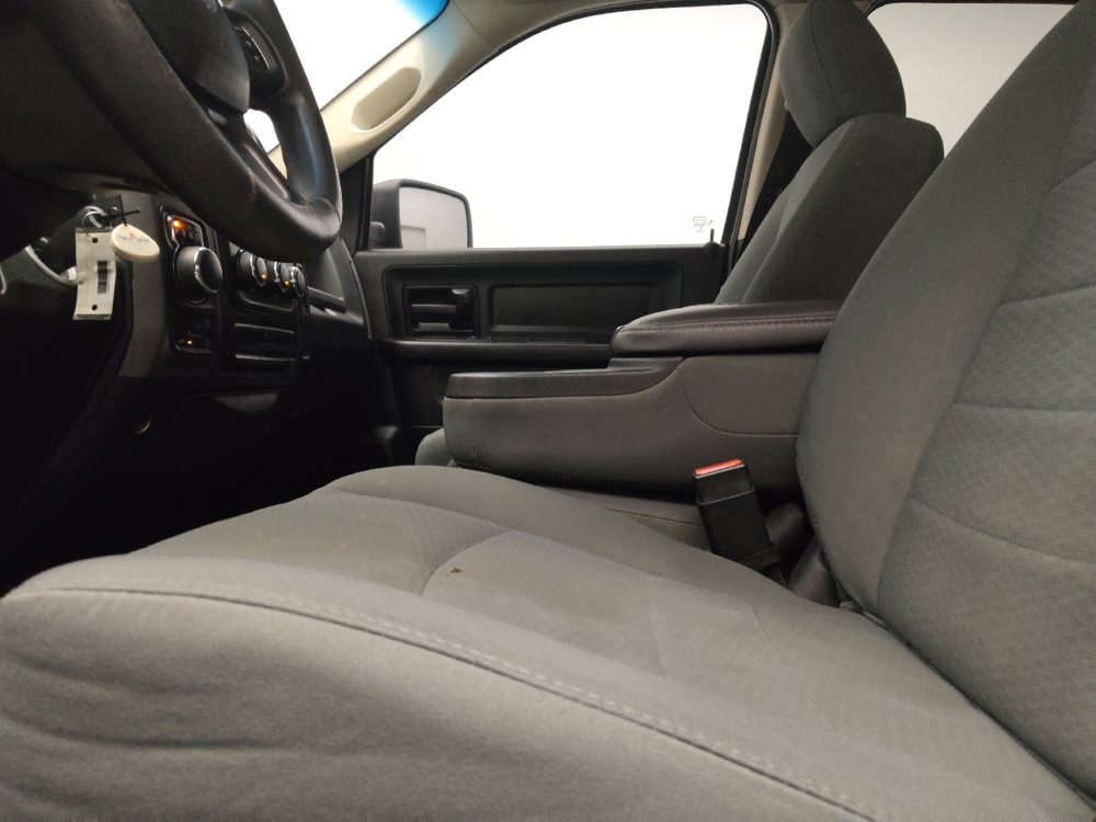 Used 2018 RAM 1500 Express AWD/4WD image 17