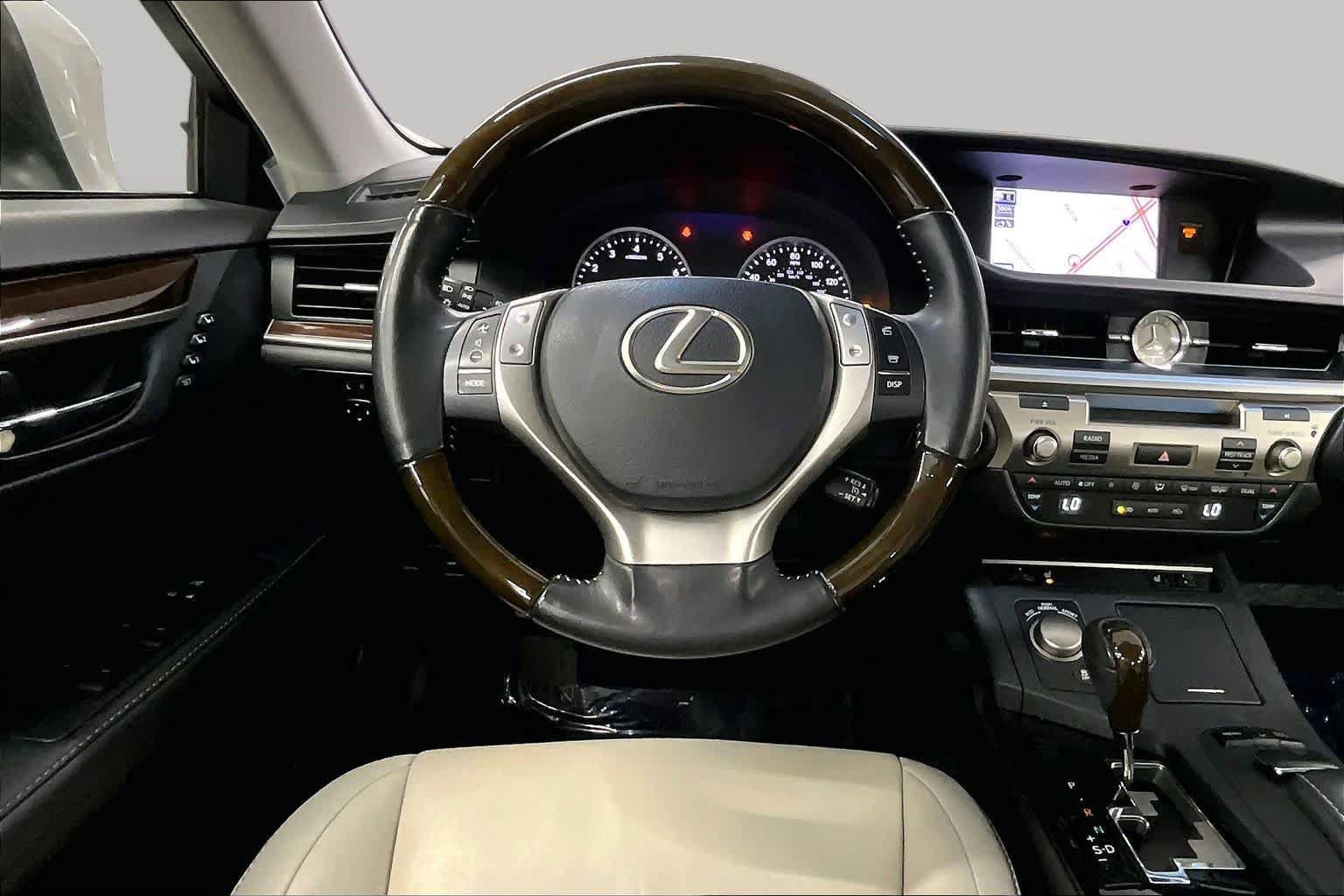 Used 2013 Lexus ES 350 w/ Premium Pkg FWD image 5