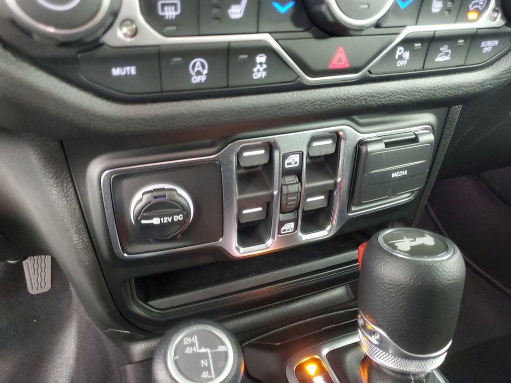 Used 2026 Jeep Wrangler Unlimited Sport AWD/4WD image 18
