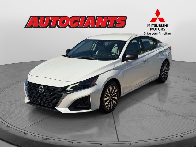 Used 2024 Nissan Altima 2.5 SV FWD image 7