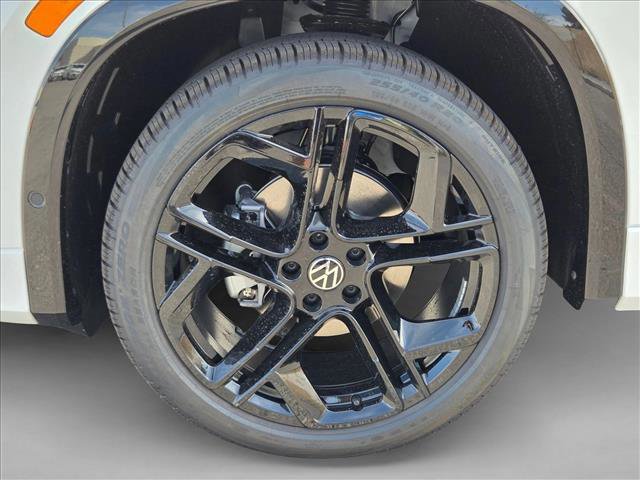 New 2026 Volkswagen Tiguan SE R-Line image 10