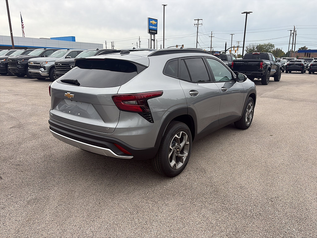 New 2026 Chevrolet Trax LT w/ LT Convenience Package FWD image 5