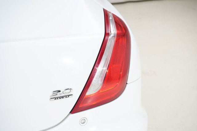 Used 2016 Jaguar XJ L Portfolio image 21