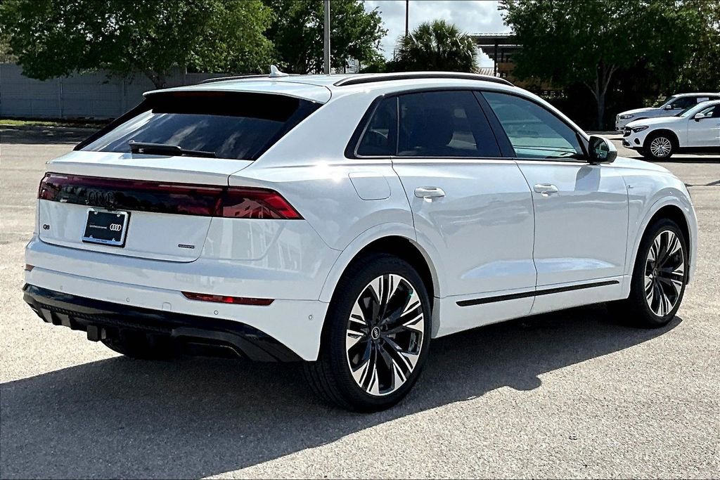 Certified 2025 Audi Q8 Prestige w/ Prestige Package AWD/4WD image 5
