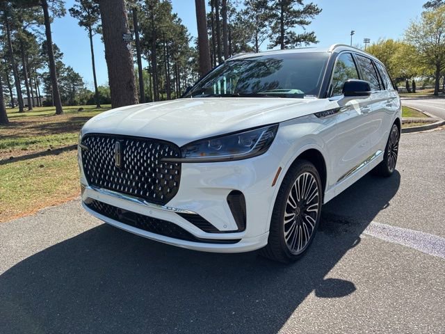 Certified 2025 Lincoln Aviator Black Label AWD/4WD image 7