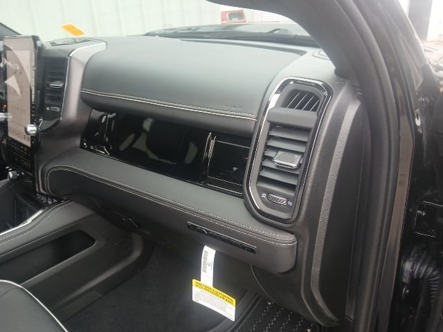 New 2026 RAM 3500 Limited AWD/4WD image 28