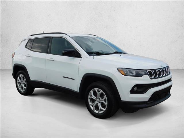 Used 2024 Jeep Compass Latitude AWD/4WD image 6
