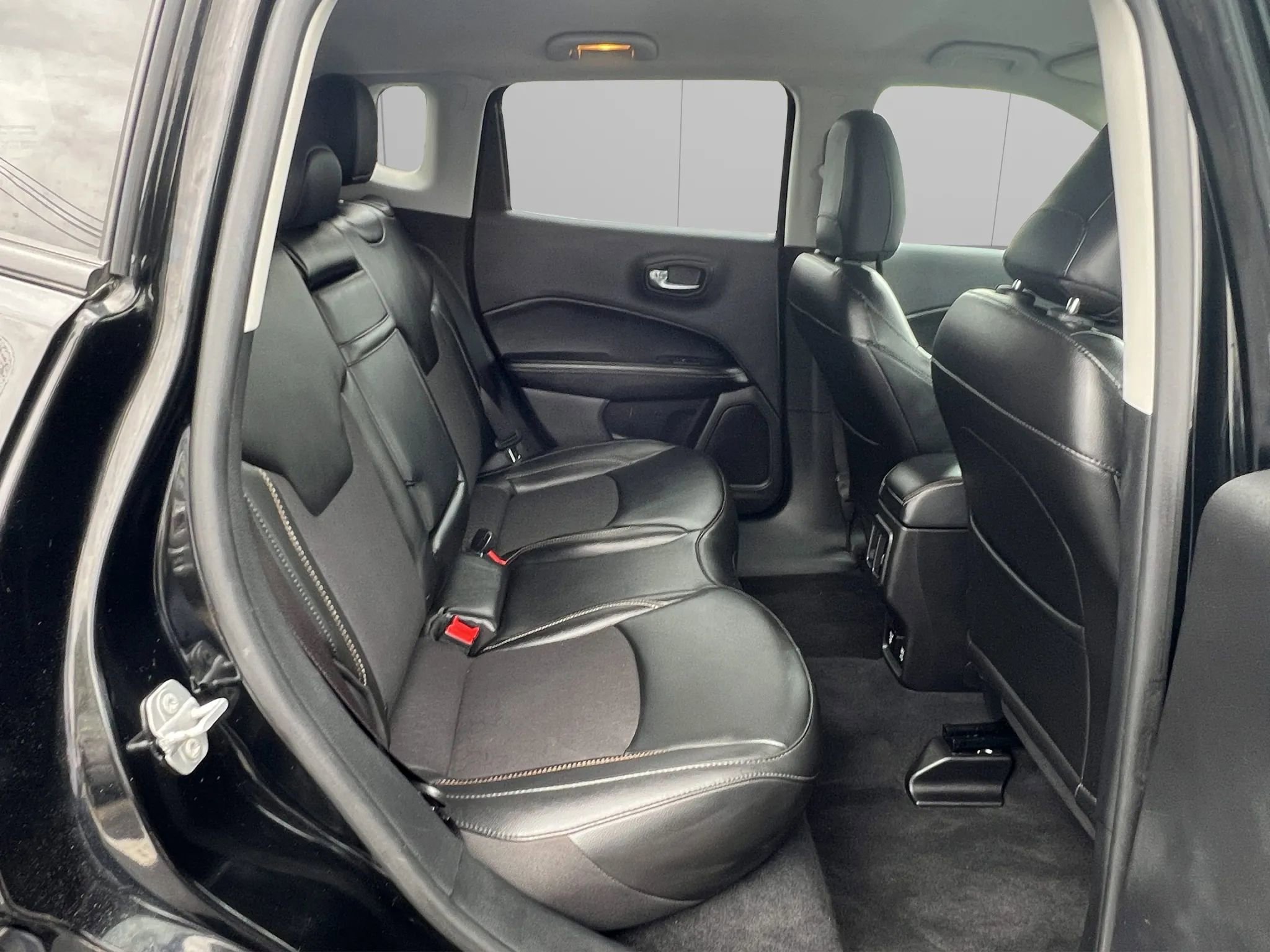 Used 2019 Jeep Compass Latitude image 14